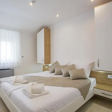 Adrion.3 Apartment